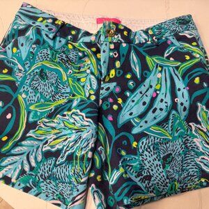 Lilly Pulitzer Shorts size 8 --6" inseam